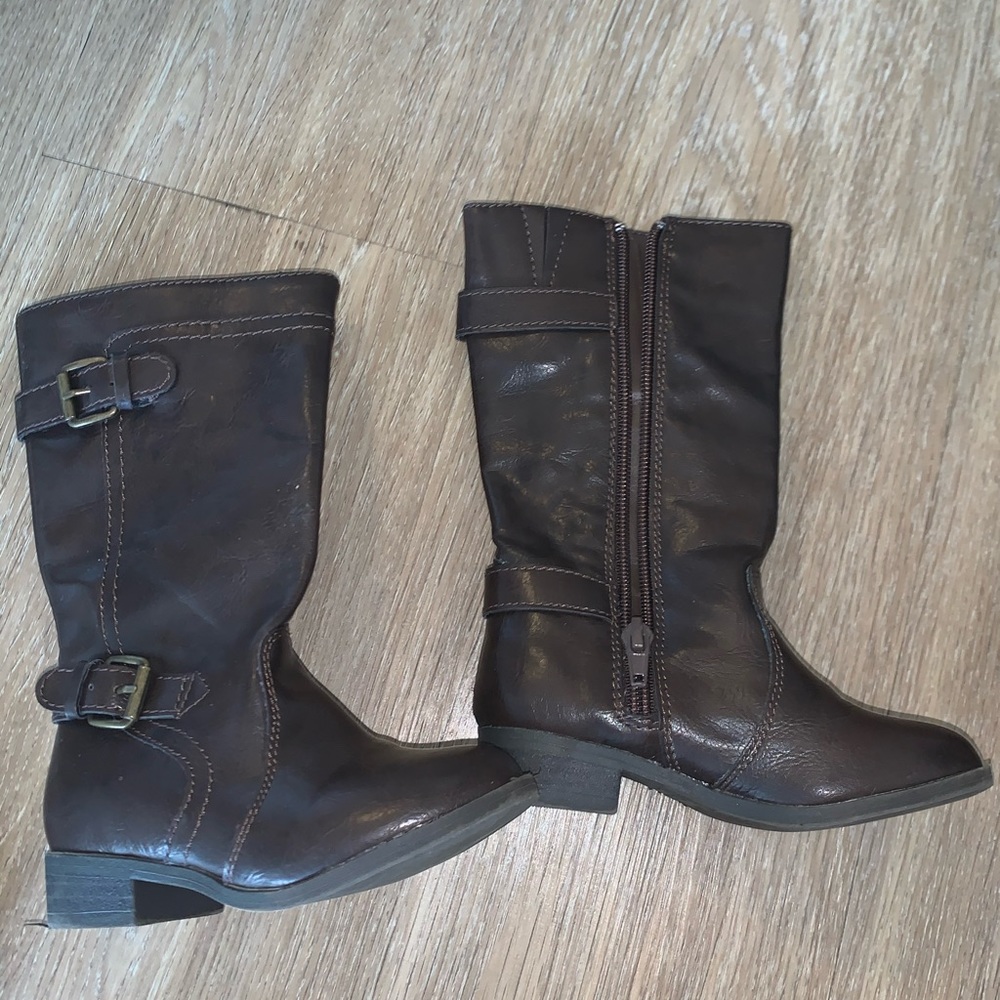 kids boots size 8